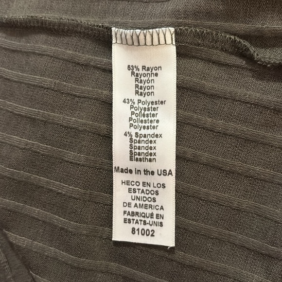 Michael Stars Opal Button Cuff Mock Neck Top in Dolma SZ M NWOT Small Flaw - Picture 4 of 9